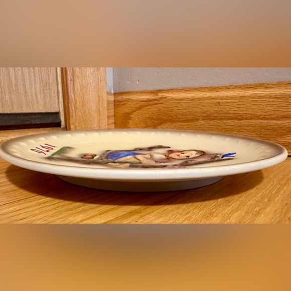 Vintage 1976 Hummel Goebel hand-painted Annual Plate in Box - Picture 5 of 8